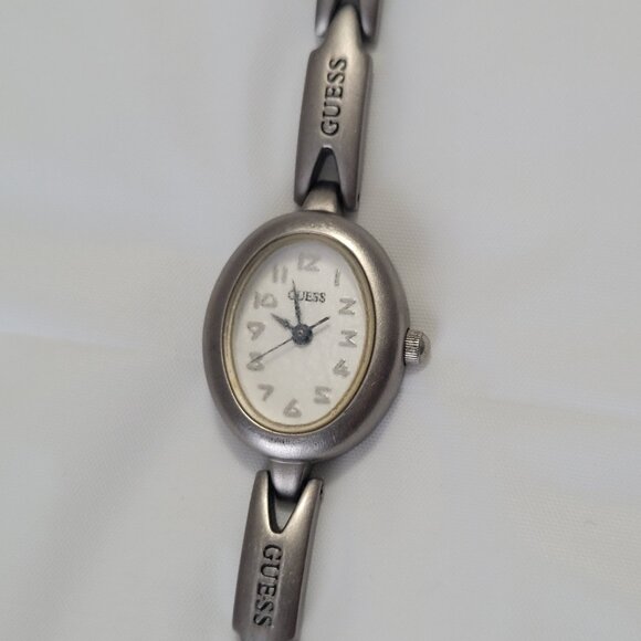 Vintage Guess Silver Ladies Watch 1996 - Picture 12 of 12